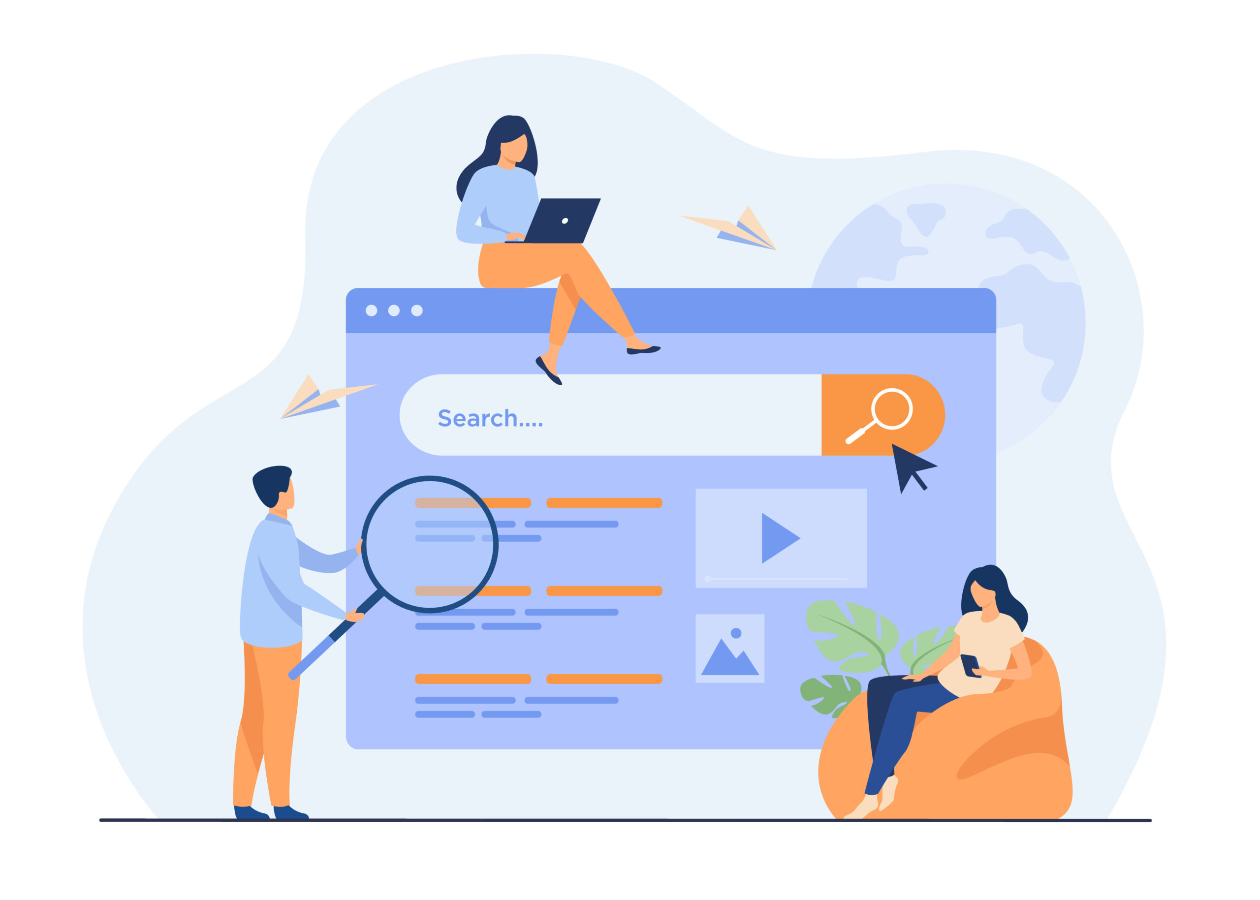 Am Tisch sitzen vier Personen, die über ein Projekt im Online-Marketing-Bereich reden.