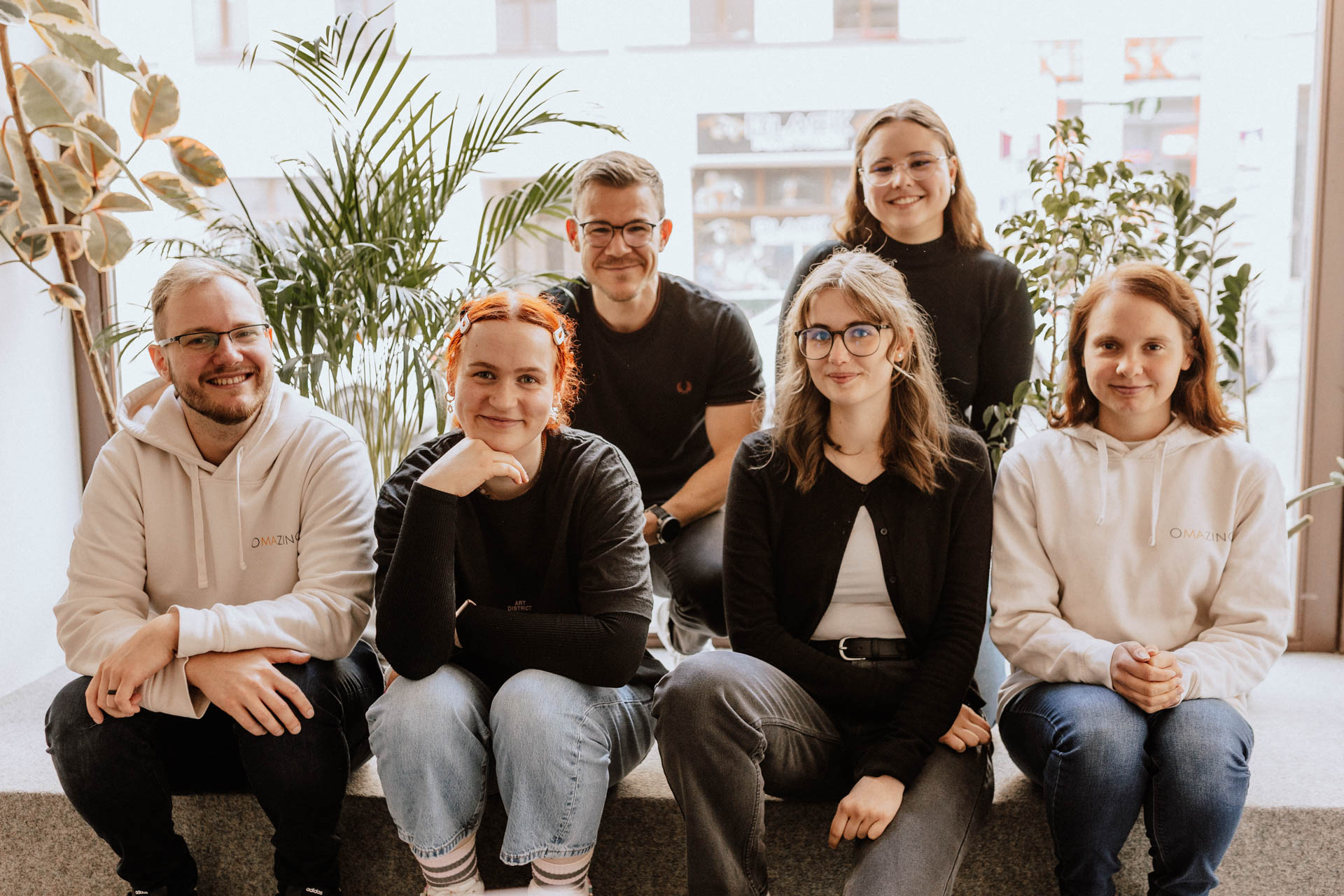 Omazing Mitarbeiter - Teamfoto